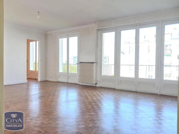 Appartement à louer 3 pièces 83.81m² Blois (41000)