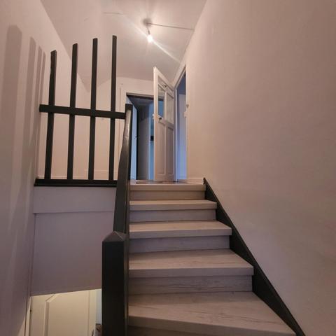 Duplex idéalement situé, proches des commerces.