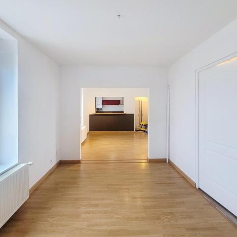 Duplex idéalement situé, proches des commerces.