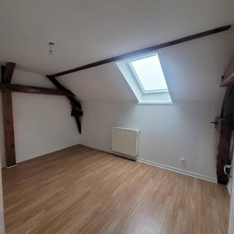 Duplex idéalement situé, proches des commerces.