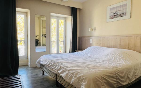 Appartement à vendre    13 pièces •  La Flotte