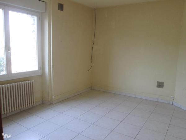 Une maison 3 chambres sur 950 m² de terrain