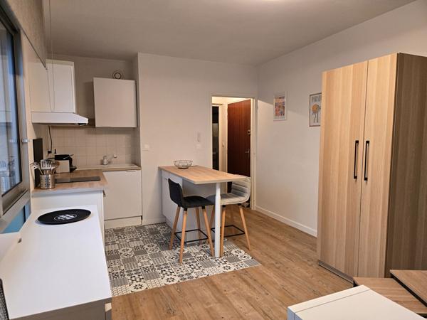 STUDIO MEUBLE 24 m²