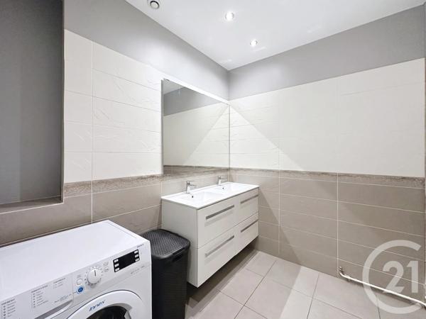 Appartement à vendre  5 pièces - 98 m 2   ST ETIENNE  - 42