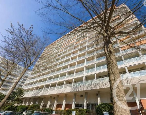 Appartement à vendre  5 pièces - 98 m 2   ST ETIENNE  - 42