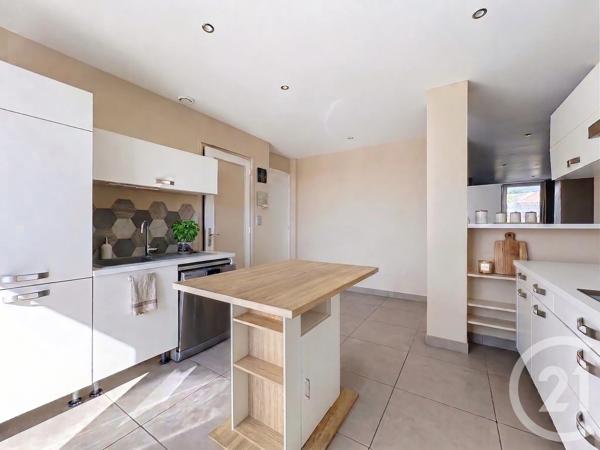 Appartement à vendre  5 pièces - 98 m 2   ST ETIENNE  - 42