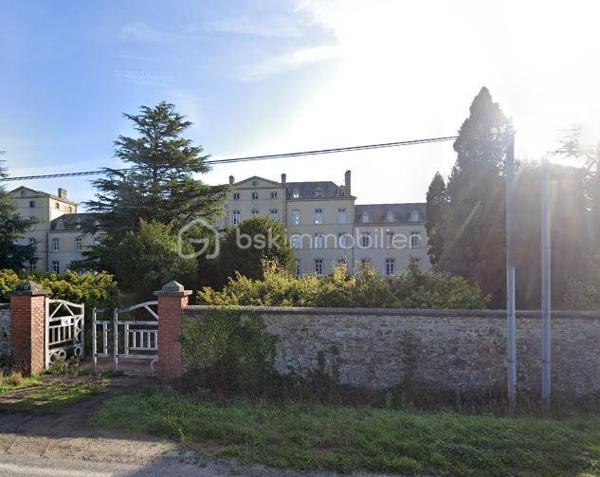 Immeuble de 2 595 m²