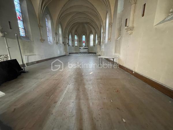 Immeuble de 2 595 m²