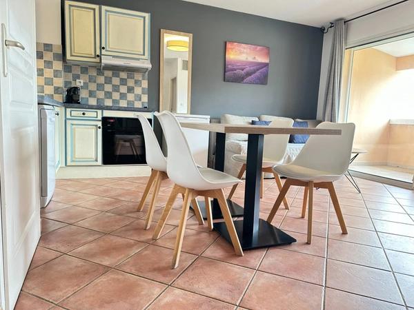 Appartement 2 pièces avec terrasse et parking privé– Investissement locatif sécurisé à Gréoux-les-Bains