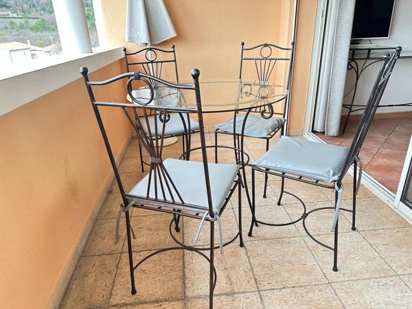 Appartement 2 pièces avec terrasse et parking privé– Investissement locatif sécurisé à Gréoux-les-Bains