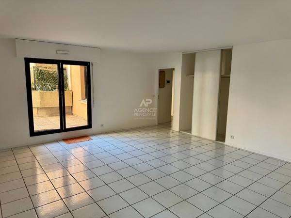 Appartement 4 pièce(s) - Ascenseur - terrasse - grand séjour - 78m² 445 000 € **  - Référence  4764