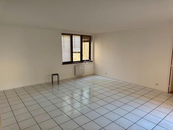 Appartement 4 pièce(s) - Ascenseur - terrasse - grand séjour - 78m² 445 000 € **  - Référence  4764