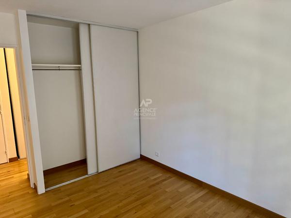 Appartement 4 pièce(s) - Ascenseur - terrasse - grand séjour - 78m² 445 000 € **  - Référence  4764