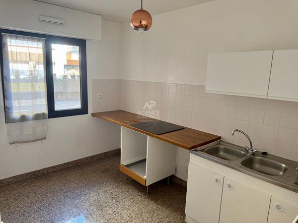 Appartement 4 pièce(s) - Ascenseur - terrasse - grand séjour - 78m² 445 000 € **  - Référence  4764