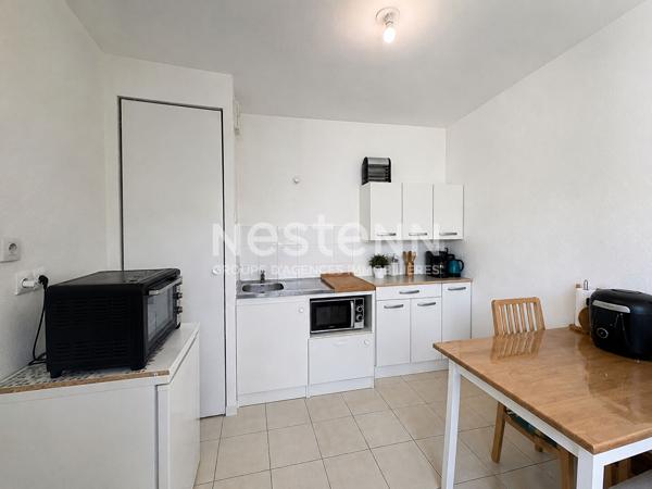 Appartement T2  de 40.75 m2 avec garage fermé BRON 69500