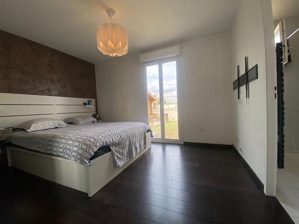 SAINT SULPICE LA POINTE Villa 6 pièces de 145 m3 avec piscine