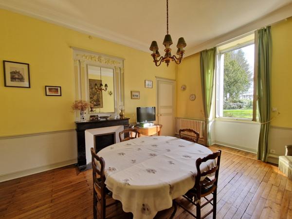 Maison 12 pièce(s) 7 chambre(s) 262.19 m²