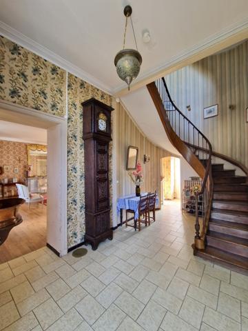 Maison 12 pièce(s) 7 chambre(s) 262.19 m²