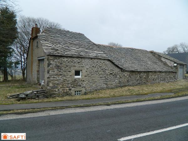 Tènement Immobilier maisons et gite sur 7280M² de terrain env.