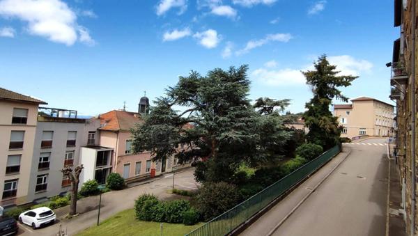 THIZY LES BOURGS (69240)  Appartement T3 , 2 chambres, cave