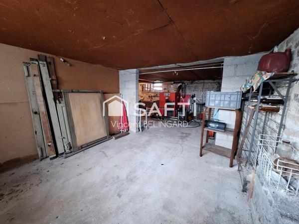 Maison à rénover avec garage et dépendance