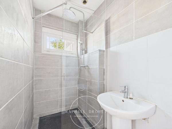 CHASSE SUR RHONE – APPARTEMENT T3 DE 80 M2– 10 MIN GARE TER
