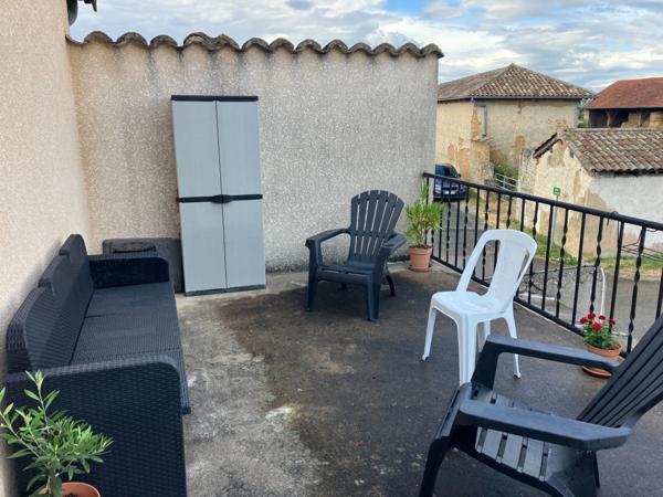 Appartement à vendre 3 pièces à TAPONAS (69220) T2 Duplex avec Grand Jardin Privatif 192 m² + 2 Parkings. Arrêt bus à 50 m