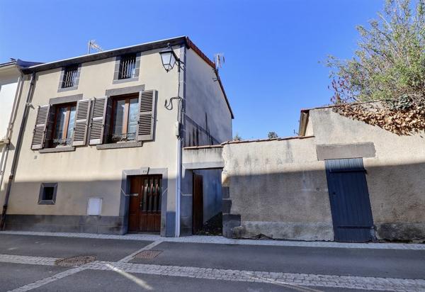 CHARMANTE MAISON DE VILLE AVEC JARDIN - MONTFERRAND