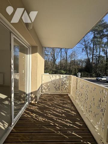 Appartement T3 avec balcon et garage, Résidence récente 