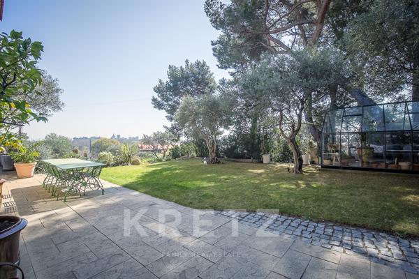 Propriété historique avec vue Palais des Papes