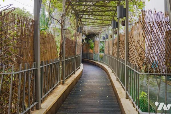 PARIS 18 / LA FOURCHE - GRAND STUDIO DERNIER ÉTAGE AVEC TERRASSE + PARKING EN OPTION