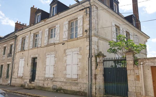 Maison à vendre    6 pièces •  Gien