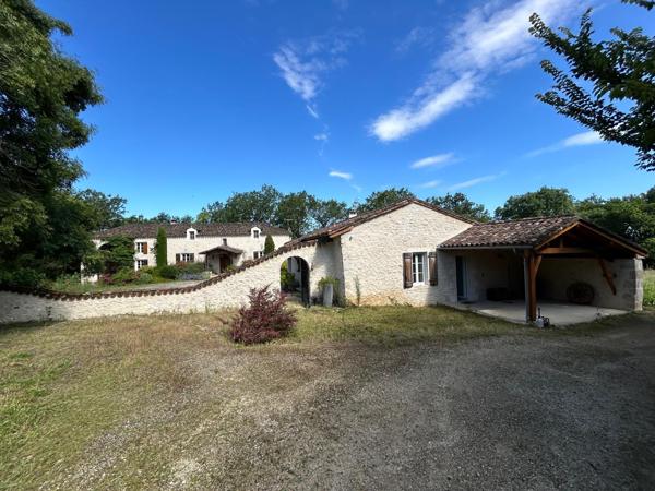 Propriété 13,5 hectares avec deux maisons !!!