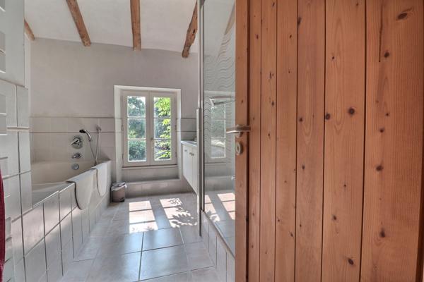 Propriété 13,5 hectares avec deux maisons !!!