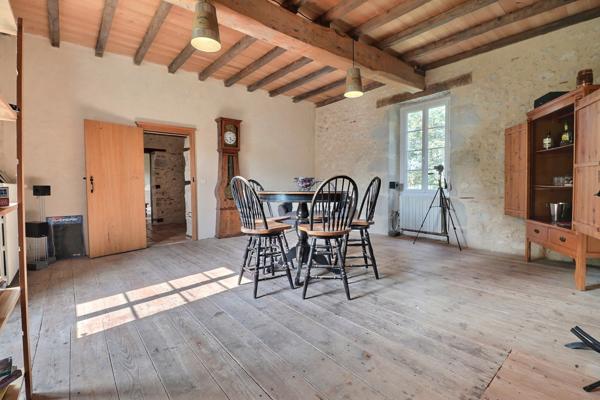 Propriété 13,5 hectares avec deux maisons !!!