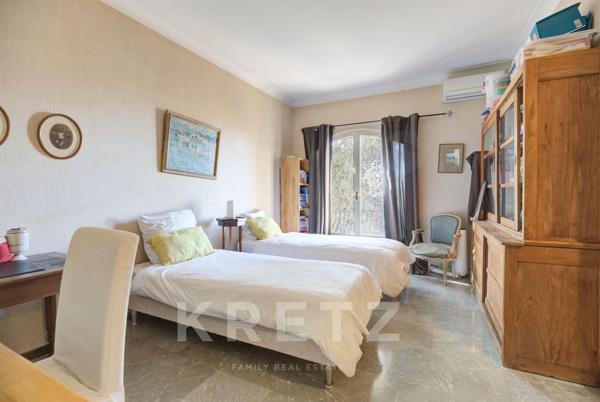 Villa vue mer imprenable au pied de la forêt communale de Vinaigrier