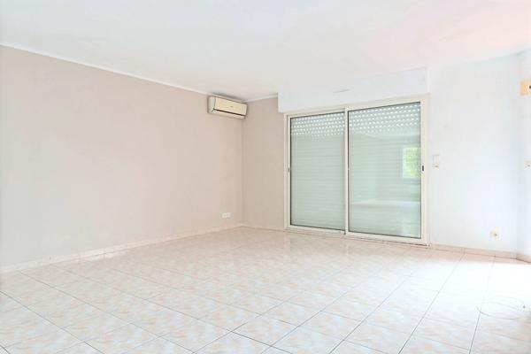 Maison 4 pièces (possibilité 5) sur Castries sur un terrain de 300 m²