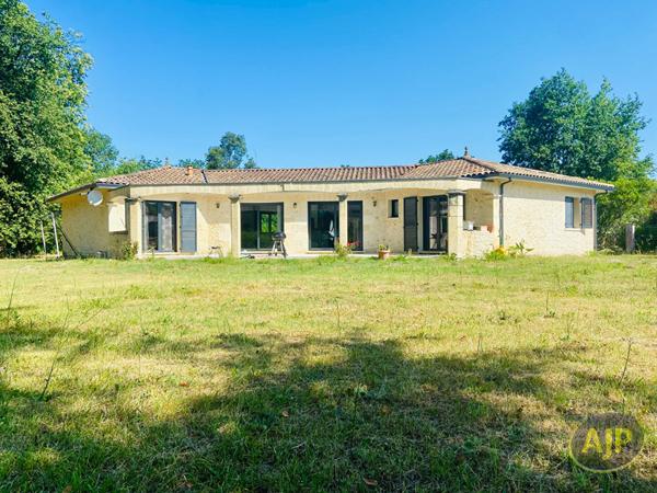 Vente maison Lesparre Medoc : 350 000 € - AJP Lesparre Immobilier
