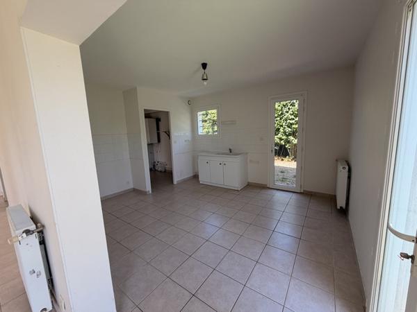 Maison à vendre 317 700 € Saint-Vivien 4 p 106 m² DPE C