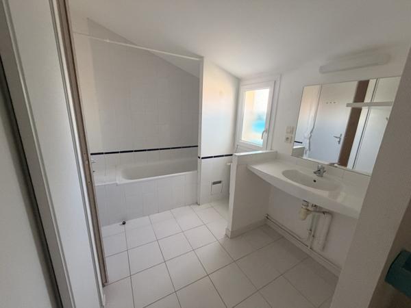 Maison à vendre 317 700 € Saint-Vivien 4 p 106 m² DPE C