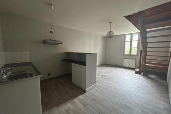 Location - Appartement 2 pièces 33 m 2 RENNES (35000)