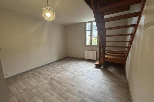 Location - Appartement 2 pièces 33 m 2 RENNES (35000)