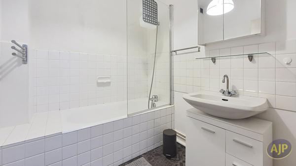 Appartement à louer Lucon : 2 pièces, 34m² avec 1 chambre(s) à 470€ - AJP Immobilier La Roche-sur-Yon