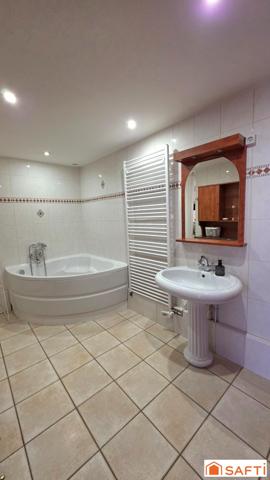 Superbe maison bourgeoise T8 avec un très beau jardin et un garage