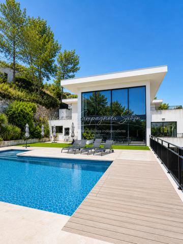 Maison
         6 pièces
        - 395 m² Bien prestige 1 890 000 € *