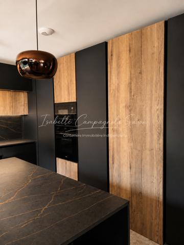 Maison
         6 pièces
        - 395 m² Bien prestige 1 890 000 € *