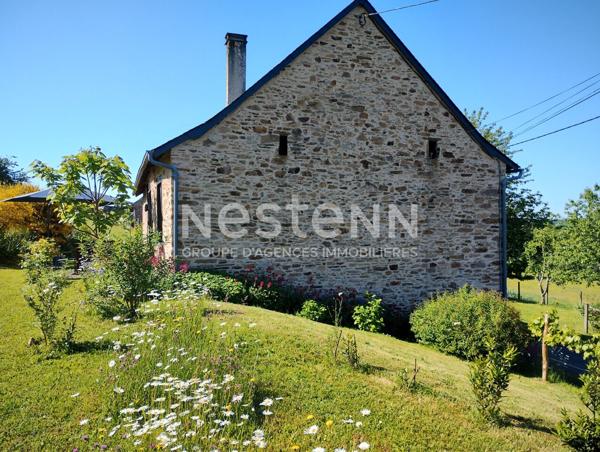 Maison de caractère en pierre avec vue magnifique à vendre - Saint Hilaire Peyroux - 3 Chambres - 1 dépendance exploitable - 1 Salle d'eau - Garage - Fosse septique conforme - Terrain piscinable