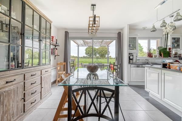 Maison Soulaire Et Bourg 6 pièce(s) 106 m2