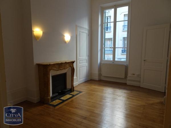 Appartement à louer 3 pièces 79.94m²