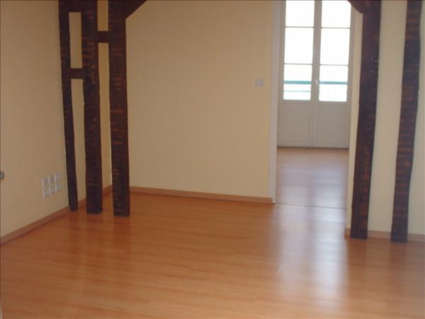 Appartement à louer Redon : 2 pièces, 42m² avec 1 chambre(s) à 450€ - AJP Immobilier Redon